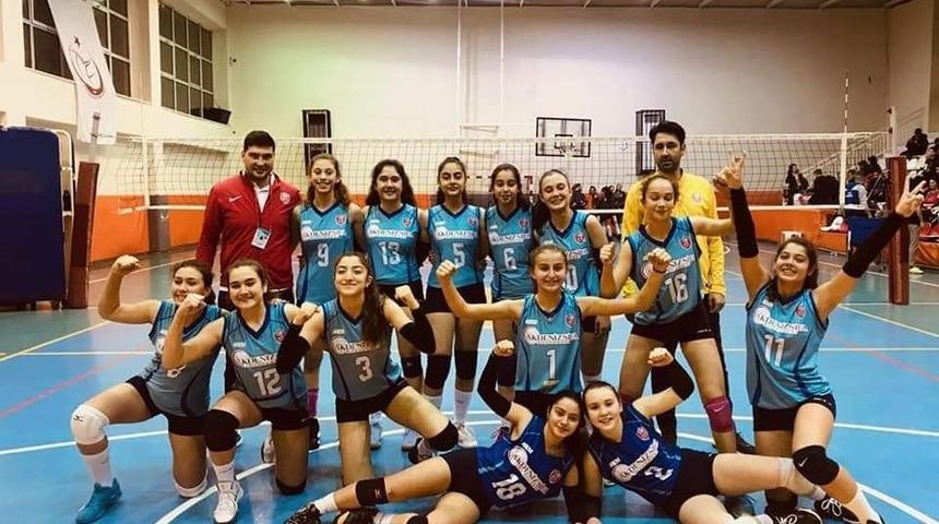 Kepez&rsquo;in k&uuml;&ccedil;&uuml;k kızlar voleybol takımından galibiyet