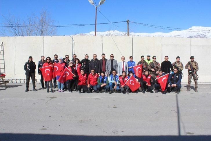 Gençlerden emniyet güçlerine anlamlı ziyaret G5