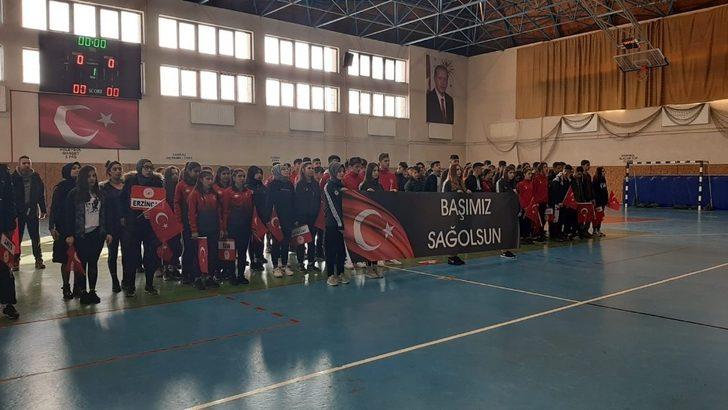 Hentbol maçları şehitlere saygı duruşu ile başladı G3