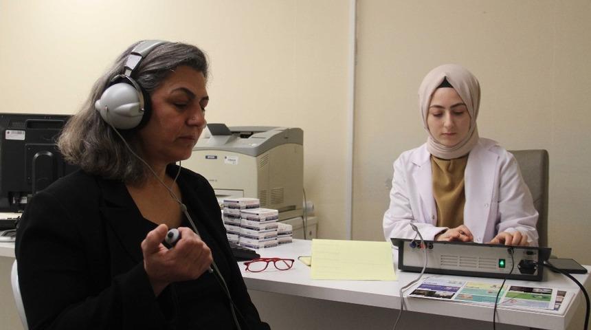 Kartal Belediyesi&rsquo;nden &lsquo;D&uuml;nya Kulak ve İşitme G&uuml;n&uuml;&rsquo;ne &ouml;zel sağlık taraması