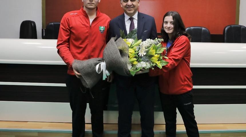 Başkan Fadıloğlu şampiyonlarla buluştu