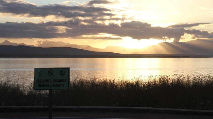 Beyşehir G&ouml;l&uuml;&rsquo;n&uuml;n amat&ouml;r balık&ccedil;ılık sahaları yeniden belirleniyor