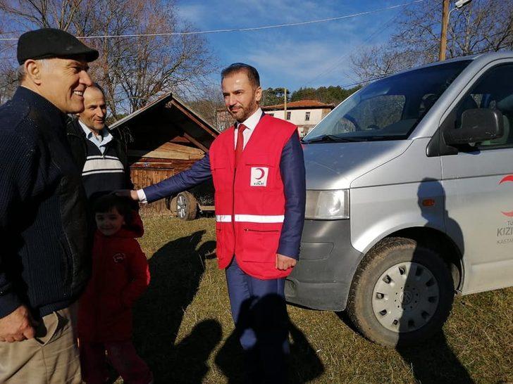 Türk Kızılayından evi yanan aileye yardım G1