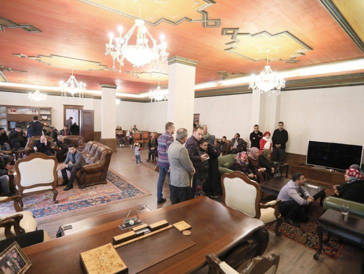 Başkan Arı, halk günü buluşmalarında vatandaşlarla bir araya geldi G1