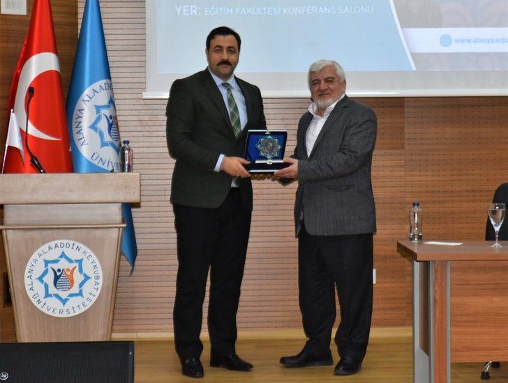 ALKÜ’de "İyi İnsan Olmak" konuşuldu G3