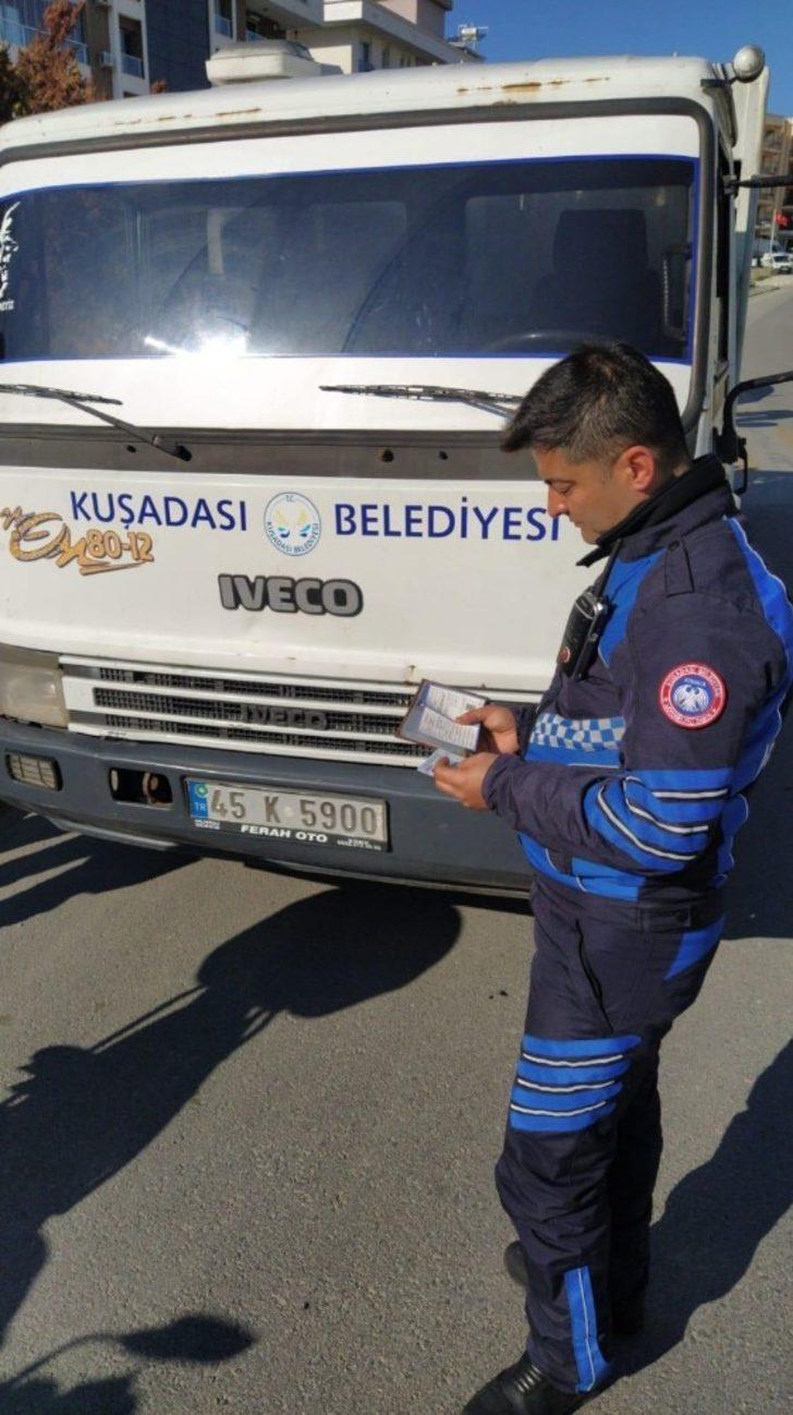 Kuşadası’nda geri dönüşüm atıklarını kaçak toplayanlara zabıtadan operasyon G3