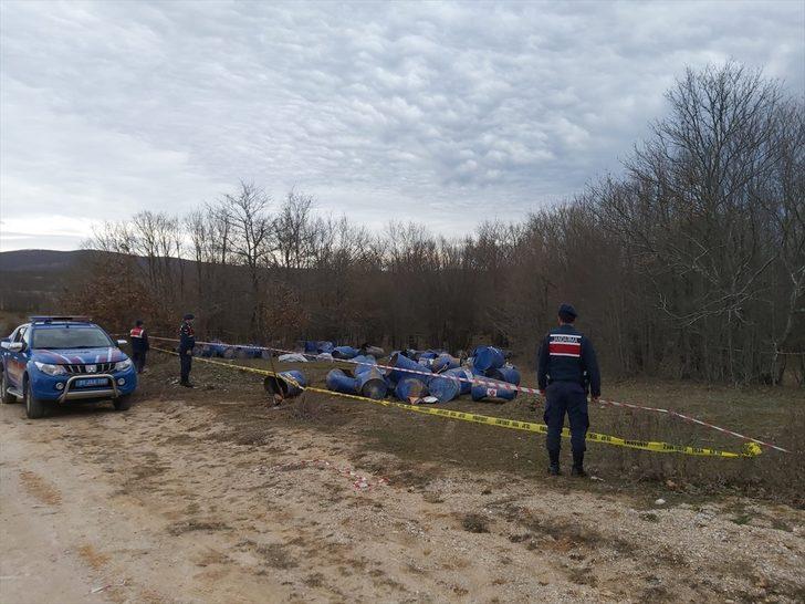 Kırklareli'nde ormanlık alana kimyasal varil atan 2 şüpheli yakalandı G2