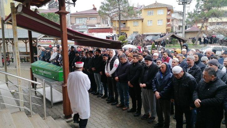 Taş motoruyla ayağını keserek hayatını kaybeden şahıs defnedildi G3