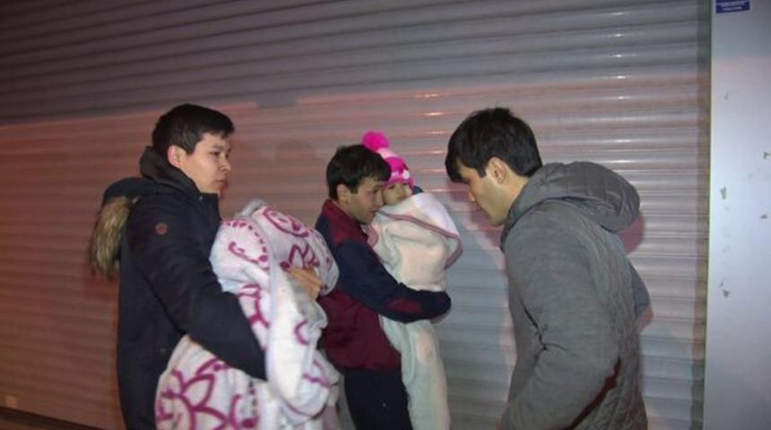 Zeytinburnu'nda yangın paniği! Apartmandakiler tahliye edildi