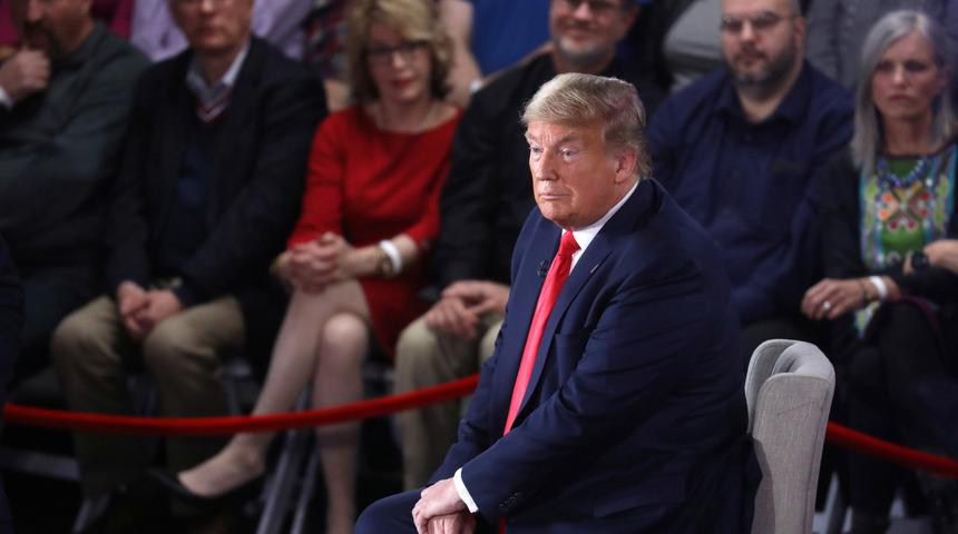 Trump koronavir&uuml;ste verilere değil hislerine g&uuml;veniyor!