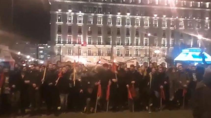 Yunanistan'da göçmenlere destek yürüyüşü