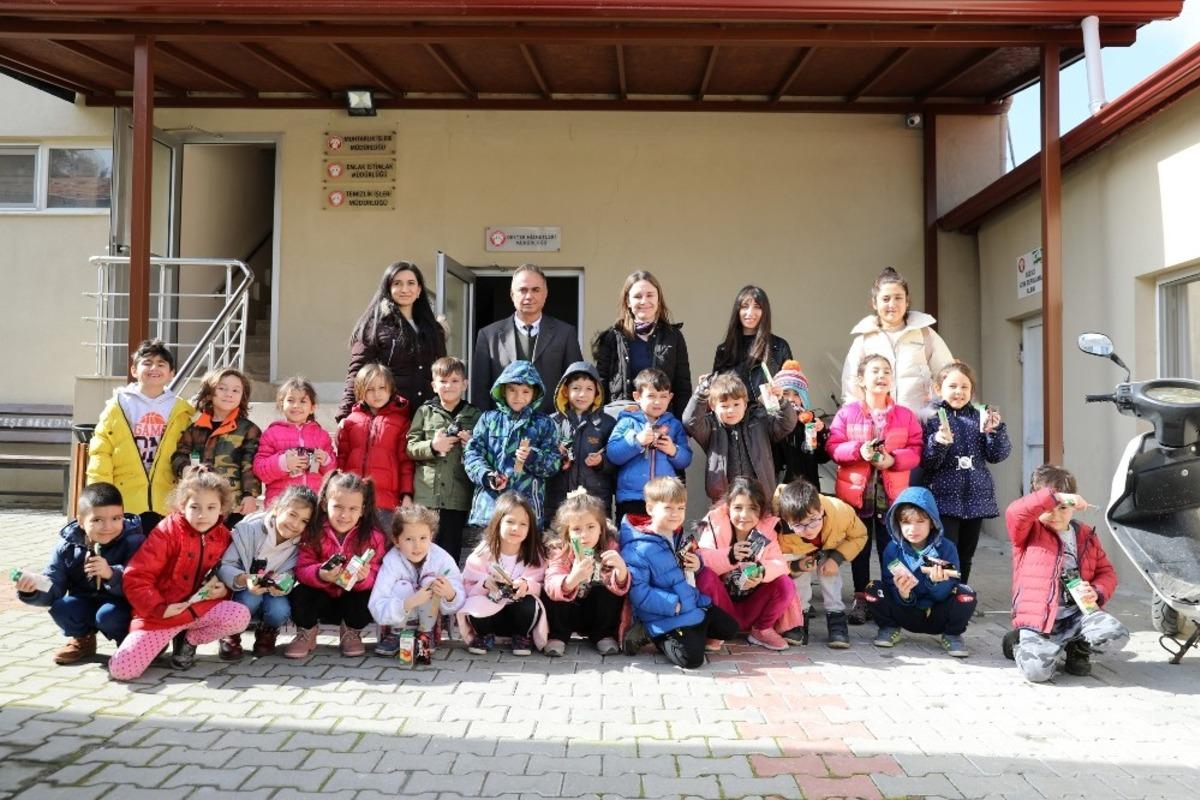 Miniklere &lsquo;Her atık &ccedil;&ouml;p değildir&rsquo; dersi