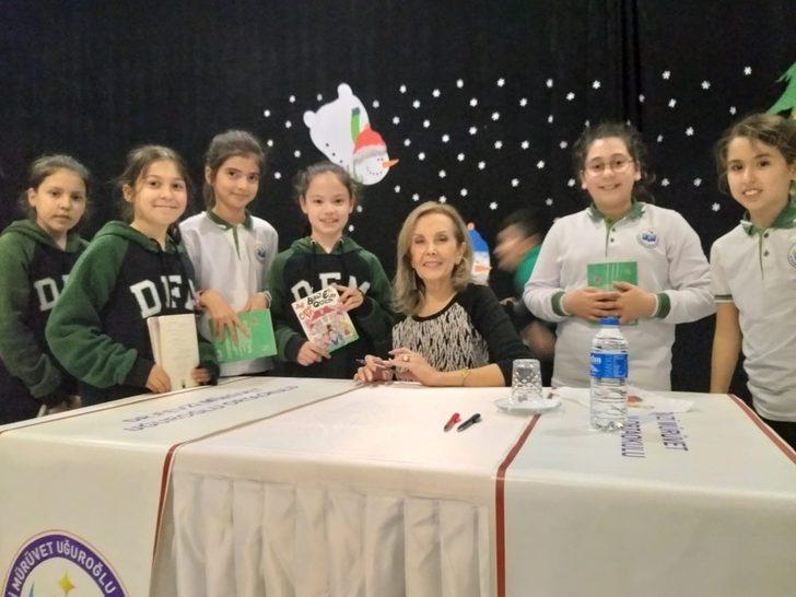 Ünlü Yazar Canan Tan, Aydın’da öğrencilerle bir araya geldi G3