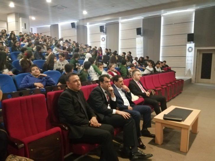 Ünlü Yazar Canan Tan, Aydın’da öğrencilerle bir araya geldi G4