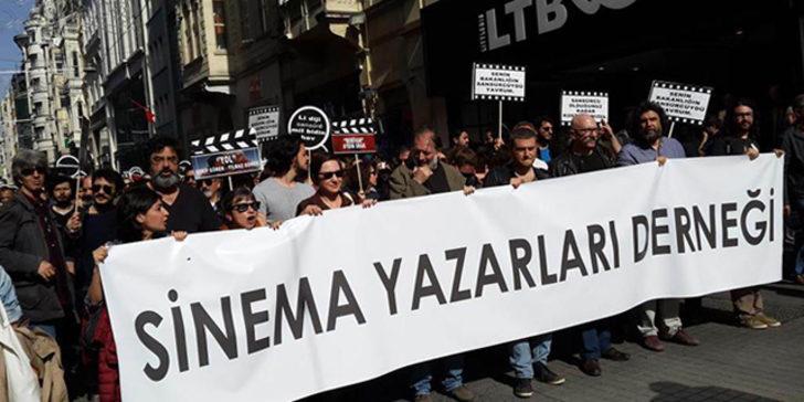 Sansüre Karşı Özgür Sinema Yürüyüşü: Bu Daha Fragman, Film Yeni Başlıyor Sansüre Karşı Özgür Sinema Yürüyüşü: Bu Daha Fragman, Film Yeni Başlıyor