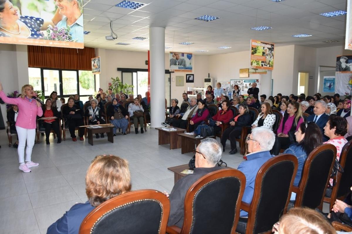 Tarsus&rsquo;ta &rsquo;8 Mart D&uuml;nya Kadınlar G&uuml;n&uuml;&rsquo; kutlanıyor