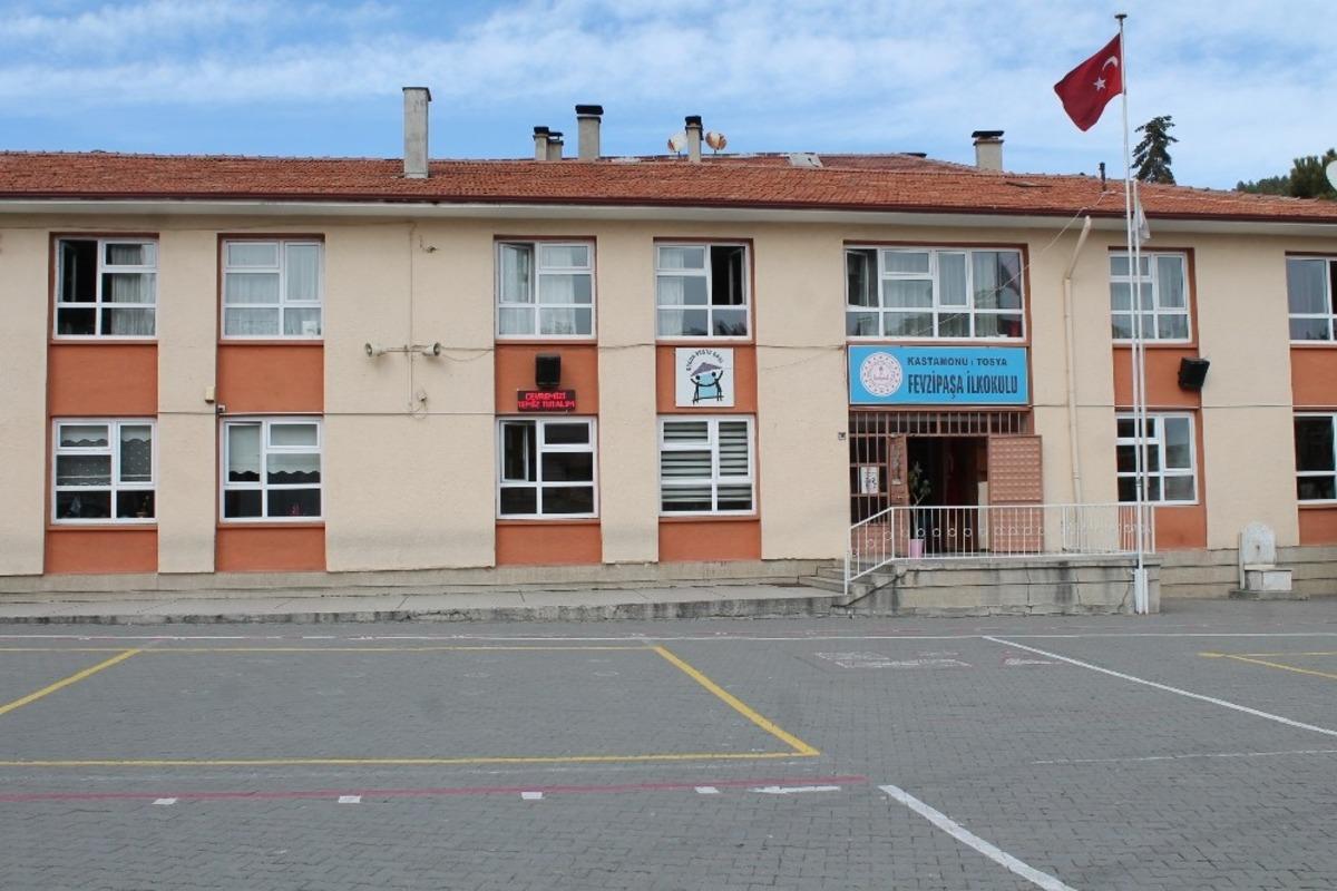 Tosya&rsquo;da deprem tatbikatı ger&ccedil;eğini aratmadı
