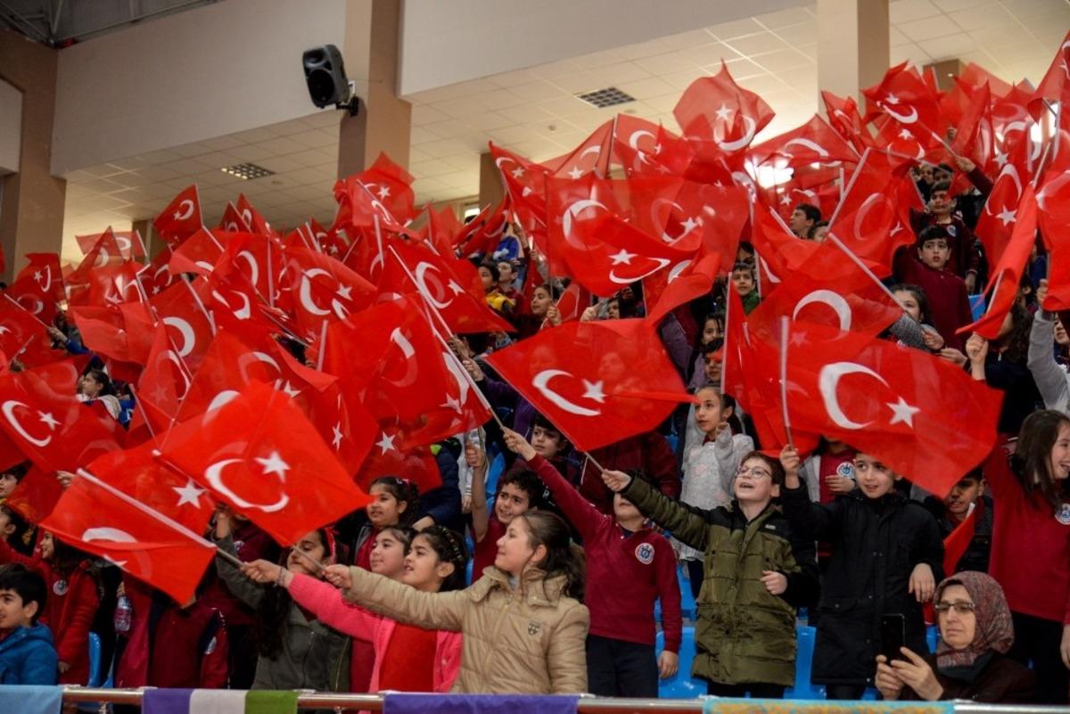 T&uuml;rk d&uuml;nyasının kaşif &ccedil;ocukları Altındağ&rsquo;da buluştu