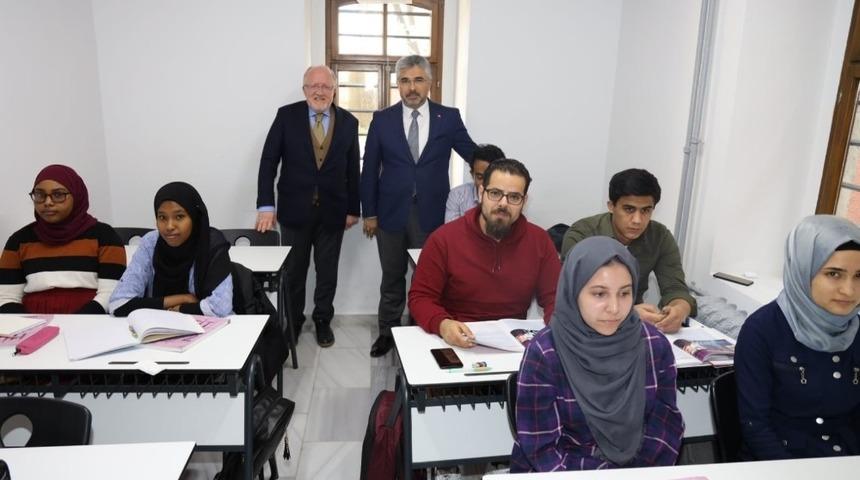 Rekt&ouml;r Aydın: &ldquo;DİLMER şehre değer katıyor&rdquo;