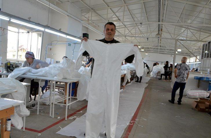 Zonguldak'ta kurulu firma antibakteriyel tulum siparişlerine yetişmeye çalışıyor G3