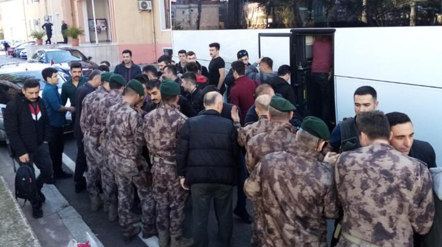 Bakan Soylu duyurmuştu! 40 &Ouml;zel Harekat polisi Edirne&rsquo;ye gitti