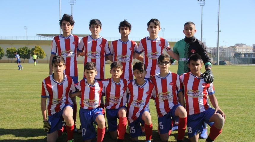 U14 şampiyonlarına burs desteği