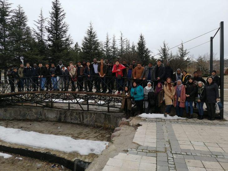 Yabancı öğrencilerden Başkan Özdoğan´a ziyaret G3