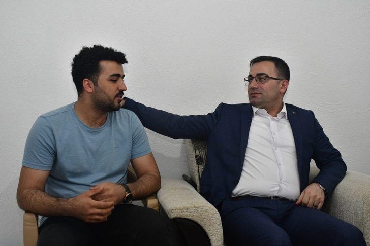 Başkan, üniversitelilerin çay davetini geri çevirmedi G2