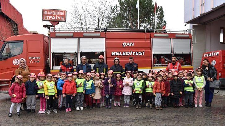 Minik öğrencilerden itfaiye ziyareti G1