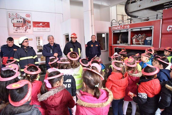 Minik öğrencilerden itfaiye ziyareti G2