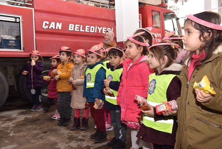 Minik öğrencilerden itfaiye ziyareti G3
