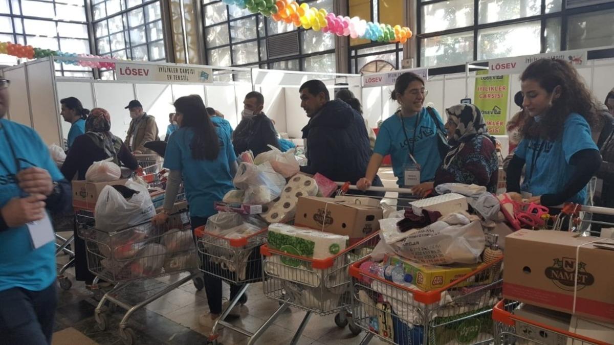 İyilikler Zinciri T&uuml;rkiye&rsquo;yi sarıyor