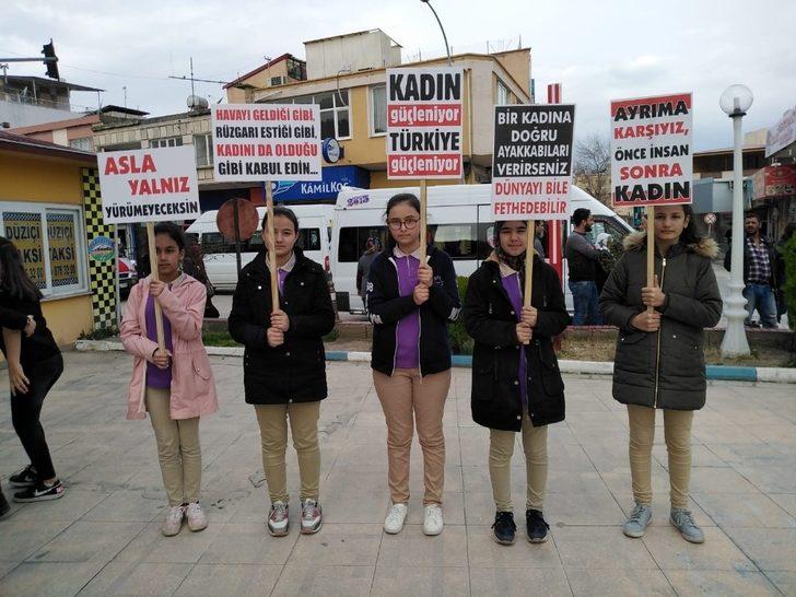 Öğrencilerden 8 Mart Dünya Kadınlar Günü etkinliği G2