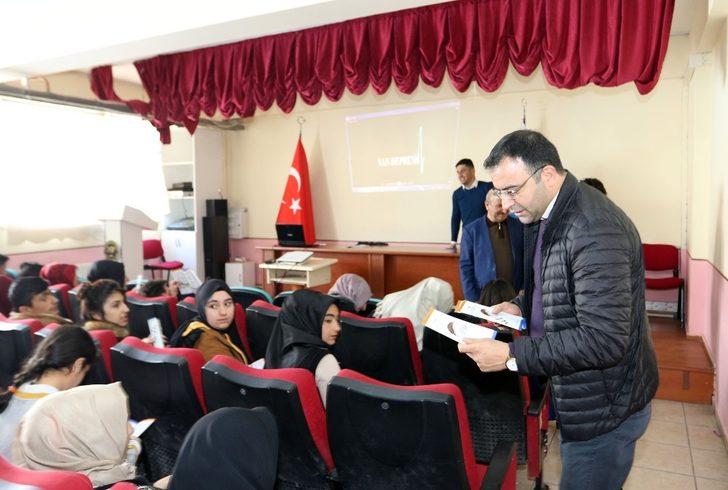 Van Büyükşehir Belediyesinden kırsaldaki öğrencilere deprem eğitimi G4