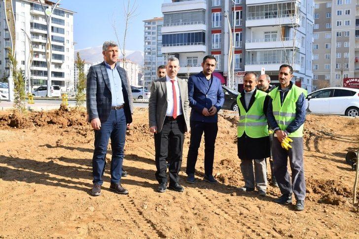 Yeşilyurt’ta yeşil alanlar arttırılıyor G2