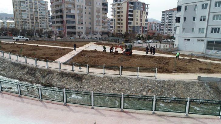 Yeşilyurt’ta yeşil alanlar arttırılıyor G3