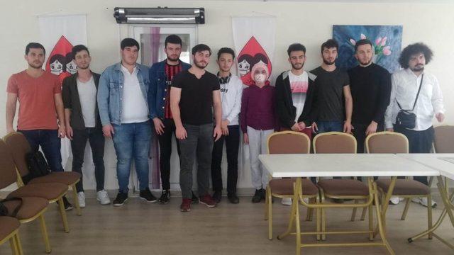 Öğrencilerden anlamlı davranış