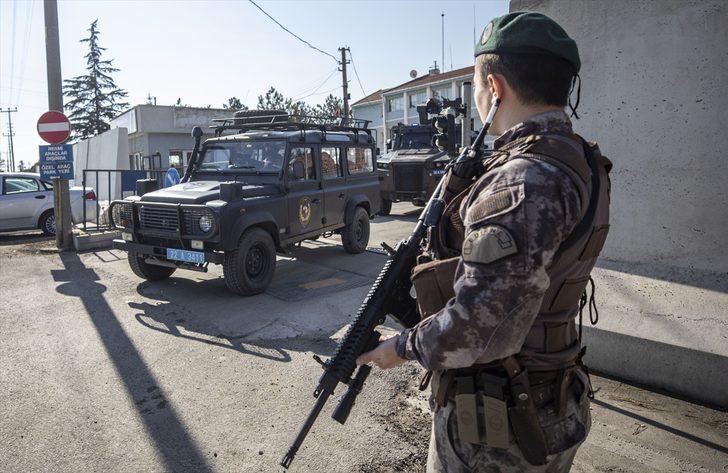 Özel harekat polisleri Yunanistan sınırında göreve başladı G2