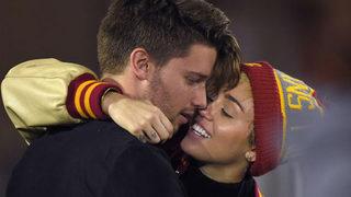 Miley Cyrus büyük aşkından ayrıldı