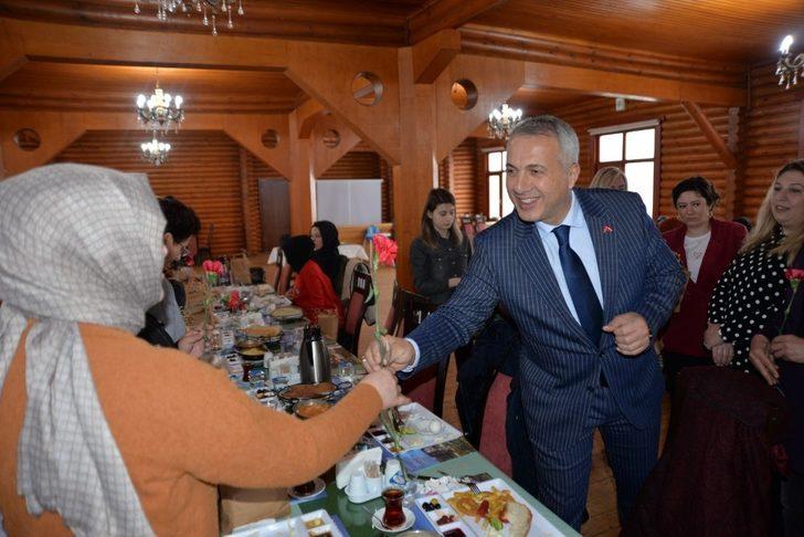 Başkan Babaoğlu kadın personelleri unutmadı G2