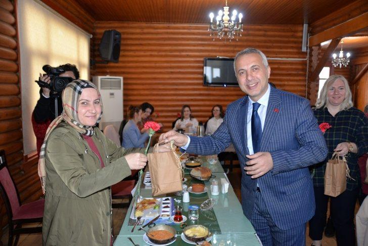 Başkan Babaoğlu kadın personelleri unutmadı G3