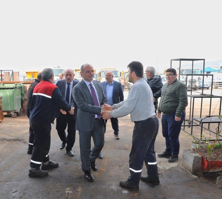 Başkan Söğüt teknik hizmetler alanındaki atölyeleri gezdi G2