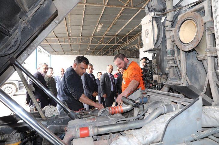 Başkan Söğüt teknik hizmetler alanındaki atölyeleri gezdi G3