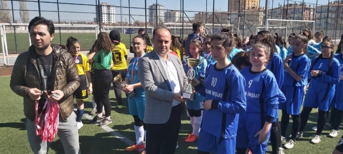 Yıldız Kızlar Futbol İl Birinciliği M&uuml;sabakaları Tamamlandı