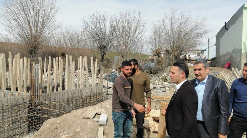 Kaymakam Doğan, k&ouml;y ziyaretlerini s&uuml;rd&uuml;r&uuml;yor