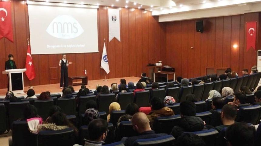 GA&Uuml;N&rsquo;de &ldquo;Dinamik zihinlerle, Dinamik sohbetler&rsquo; etkinliği