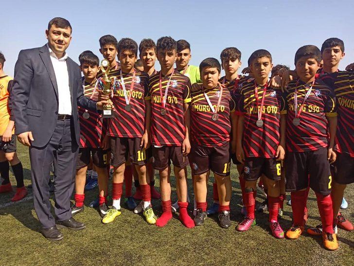 Futbolda şampiyonun adı değişmedi G3