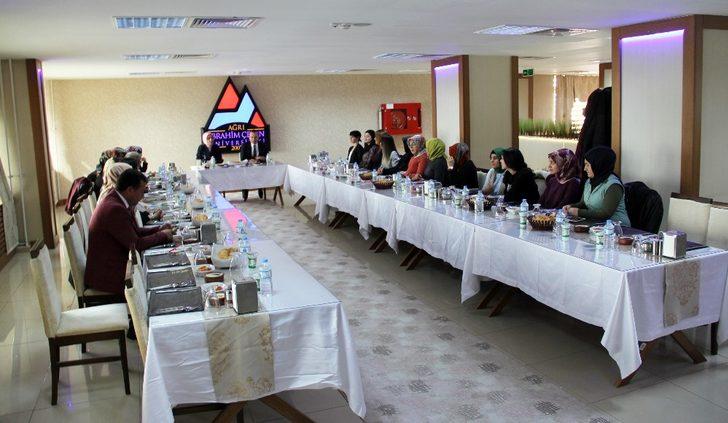 Ağrı Milli Eğitim Müdürü Tekin, Kadınlar Günü’nü Kutladı G5