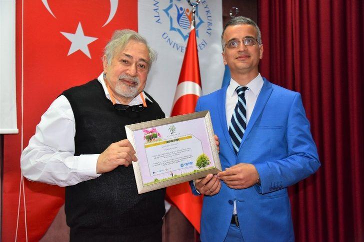 Aktivist Orhan Kural ALKÜ’ye konuk oldu G1