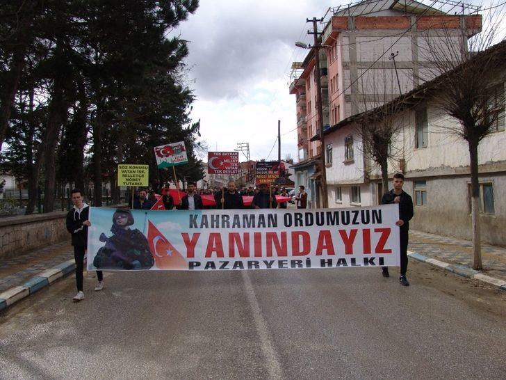 Pazaryeri ilçesi şehitler için yürüdü G2